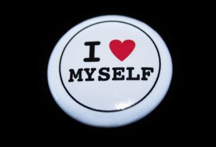 بالفيديو - هل أنت نرجسيّ؟ اكتشف الجواب بسؤال واحد