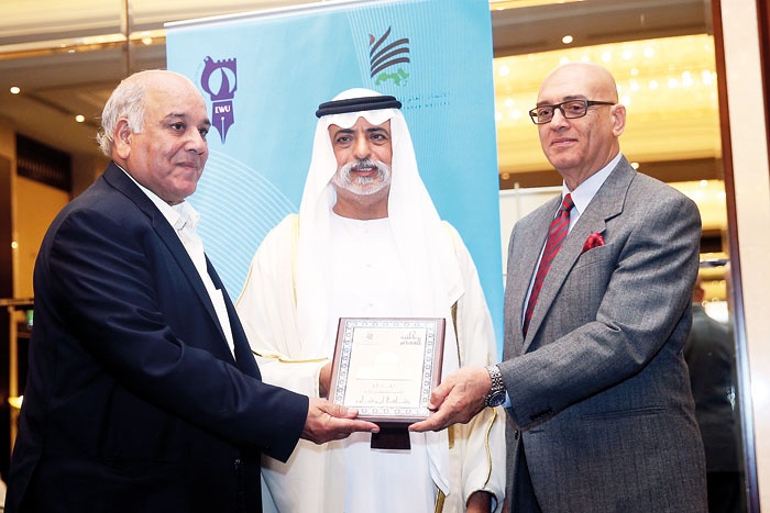 اجتماعات وندوات ومهرجان شعري ومعرض فني خلال مؤتمر اتحاد الكتاب العرب في أبو ظبي