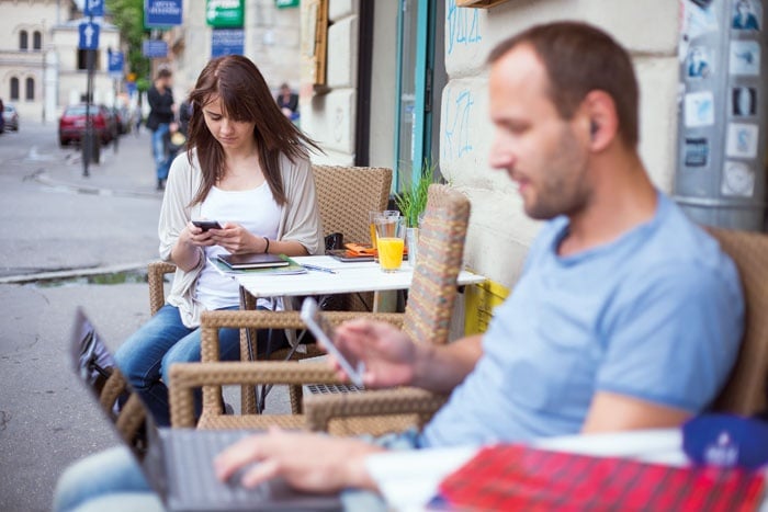 أسباب العزلة الاجتماعية تزداد وخطرها يهدد الحياة