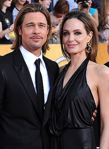 في ذكرى زفافكما... هدية لكل سنة