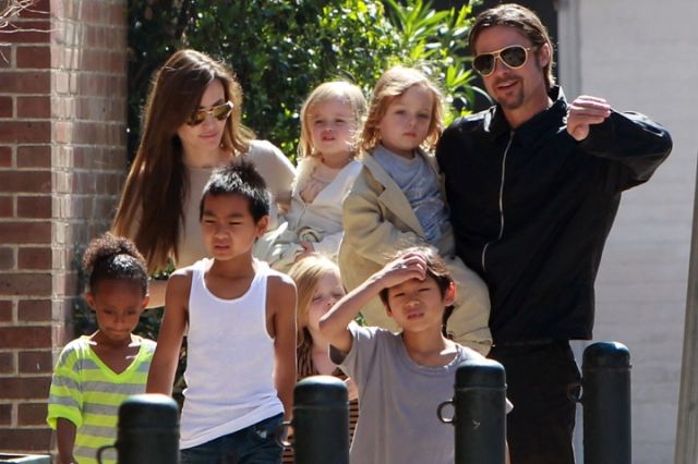 لماذا قرّر براد بيت عدم الاغتسال بالصابون بعد الآن؟ وما هو رأي أنجلينا؟