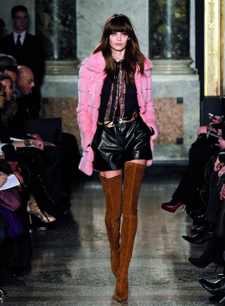 ابتعدي عن الأسود، واختاري المعطف الملوّن!