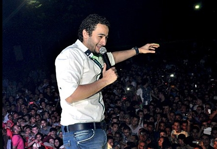 حمادة هلال يكشف حقيقة خلافه مع عمرو دياب 