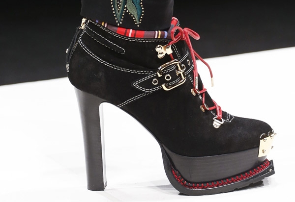 حذاء Moschino لخريف وشتاء <strong>2013/2014</strong>