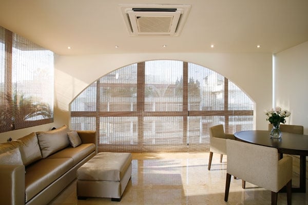 خيوط واضحة تستمدّ جمالها من بساطتها