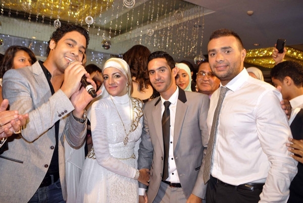 رامي صبري وشقيقته وعريسها وأحمد جمال