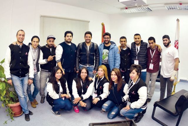 حماقي ومنظمو الحفلة