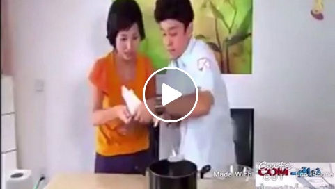 بالفيديو - تعلمي ازالة الدهن من الطعام خلال الطهي... غريبة لكن أكيدة