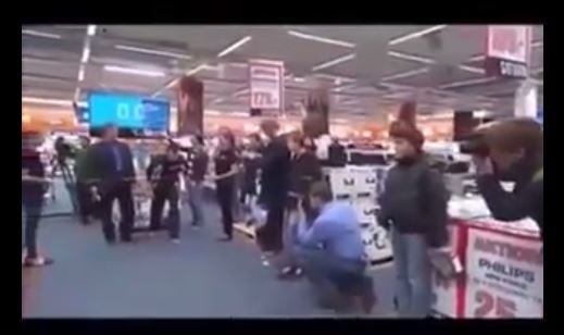 بالفيديو – شاب يفوز بأغرب هدية ويجمع 31 ألف دولار