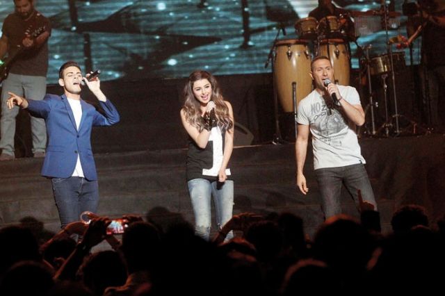 طوني أبو جودة وماريتا الحلاني خلال إحياء حفل 