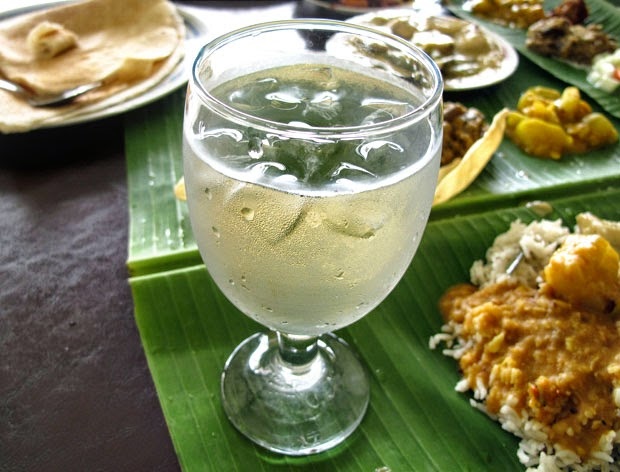 احذر شرب الماء بعد الأكل وأثنائه... هذا ما يفعله في جسمك