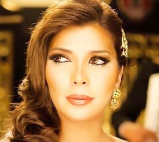 بالصورة - خمنوا ماذا كُتب على حقيبة اصالة!؟