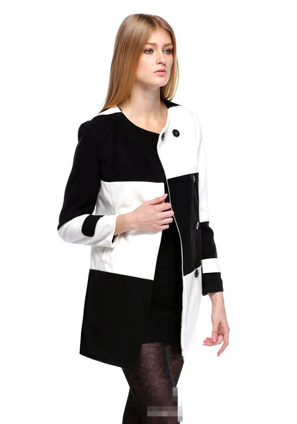 القميص الأبيض أم الأسود لهذا الموسم؟