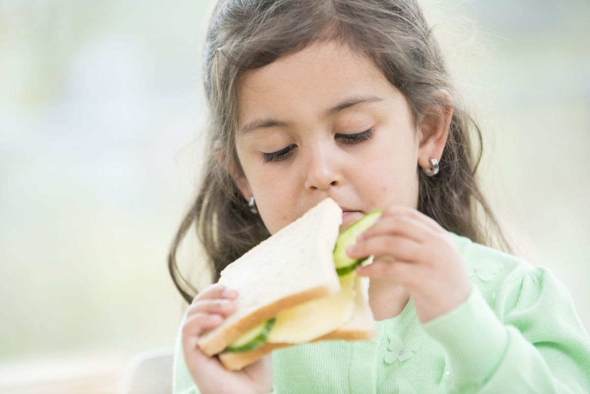 إليك الغذاء الصحيح لطفلك بعد سن السنتين... احذري الأخطاء!