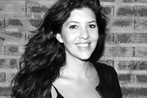 وفاة المصورة المغربية - الفرنسية ليلى علوي بعد إصابتها في هجمات إرهابية في واغادوغو