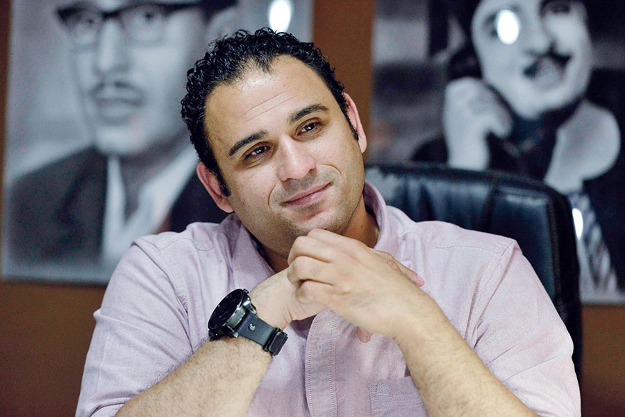 أكرم حسني: تناسى البعض أنني بدأت قبل باسم يوسف