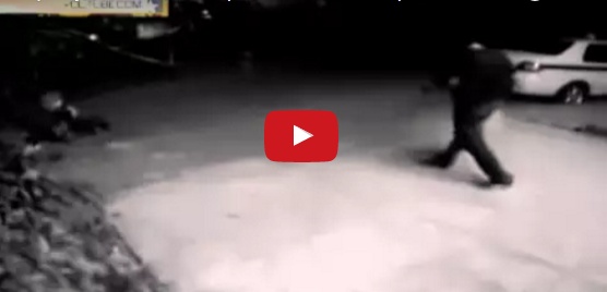 بالفيديو - شاهدوا كيف تعرض السارق للسرقة... مرتين!