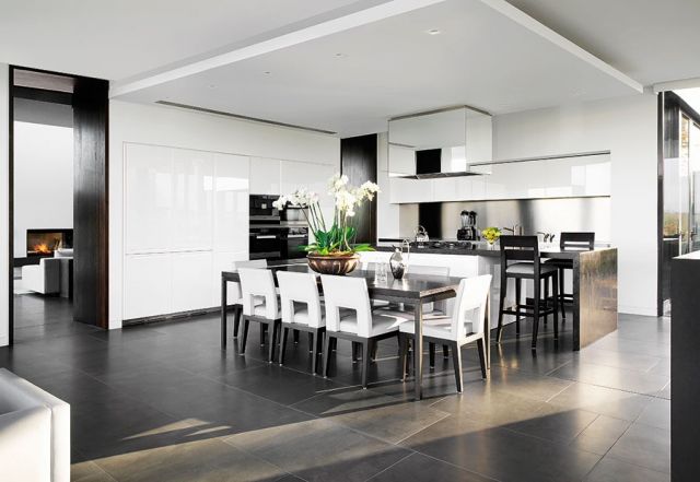 المطبخ يندمج معه ركن للطعام