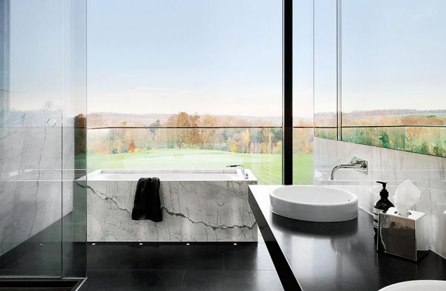 حمّام غرفة النوم الرئيسة