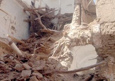 بعد 6 أيام من انهيار العقار شخص يتصل من تحت الأنقاض