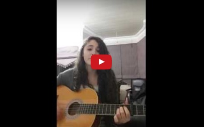 بالفيديو - شاهدوا شيرين أبو أسعد تغني 