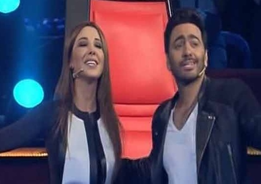 فيديو طريف - تامر حسني يرقص مع نانسي 