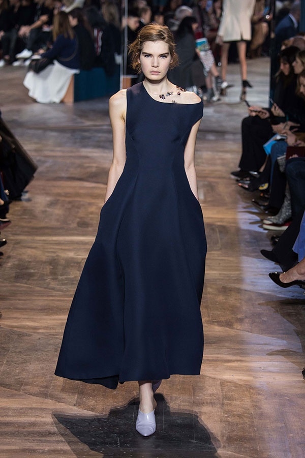 بالصور - عرض Christian Dior لربيع وصيف 2016