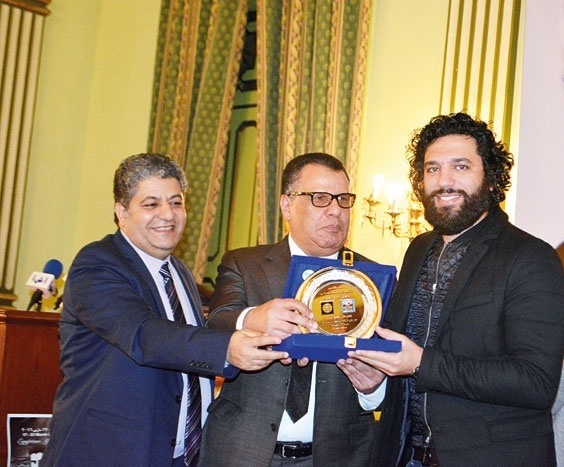 حسن الرداد لحظة تكريمه