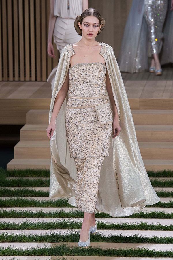 عرض شانيل لربيع وصيف 2016 من باريس