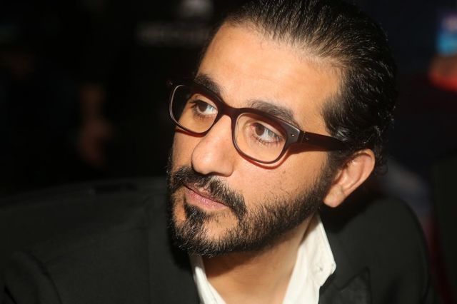 أحمد حلمي يدعم شاباً بطريقته الخاصة.. ماذا فعل؟