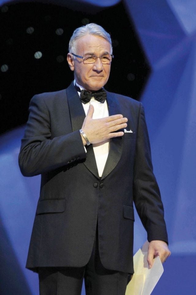 عزت أبو عوف