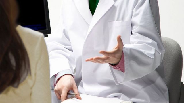 إذا شعرت بهذه العوارض، استشيري الطبيب فوراً!! ربما يكون سرطاناً...