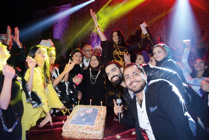 النجوم الشباب والمشاهير «بالبلدي» في عيد ميلاد فاطمة الشاذلي