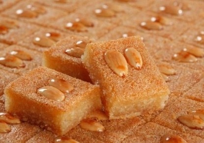 طريقة عمل البسبوسة بمكونات بسيطة ولذيذة!