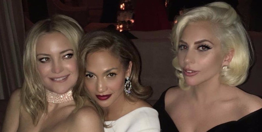 صيحة الشعر القصير تطغى على إطلالات النجمات