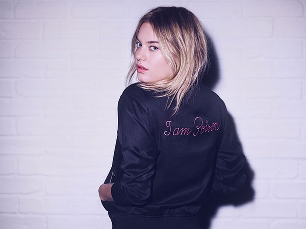 لحظة سعادة مع Poison Girl... شاهدوا الفيديو