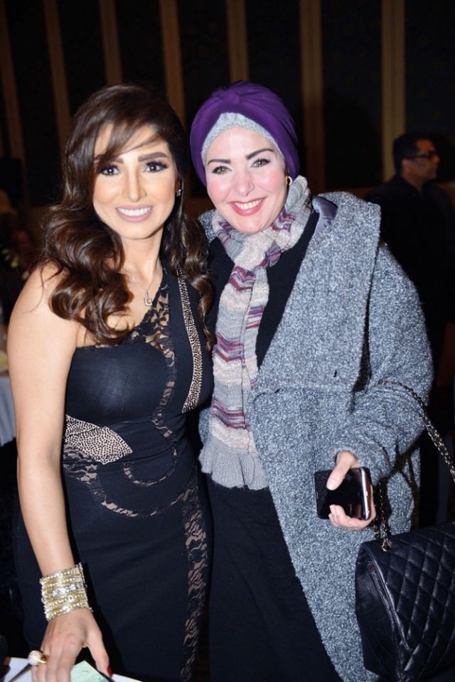 صابرين وروجينا
