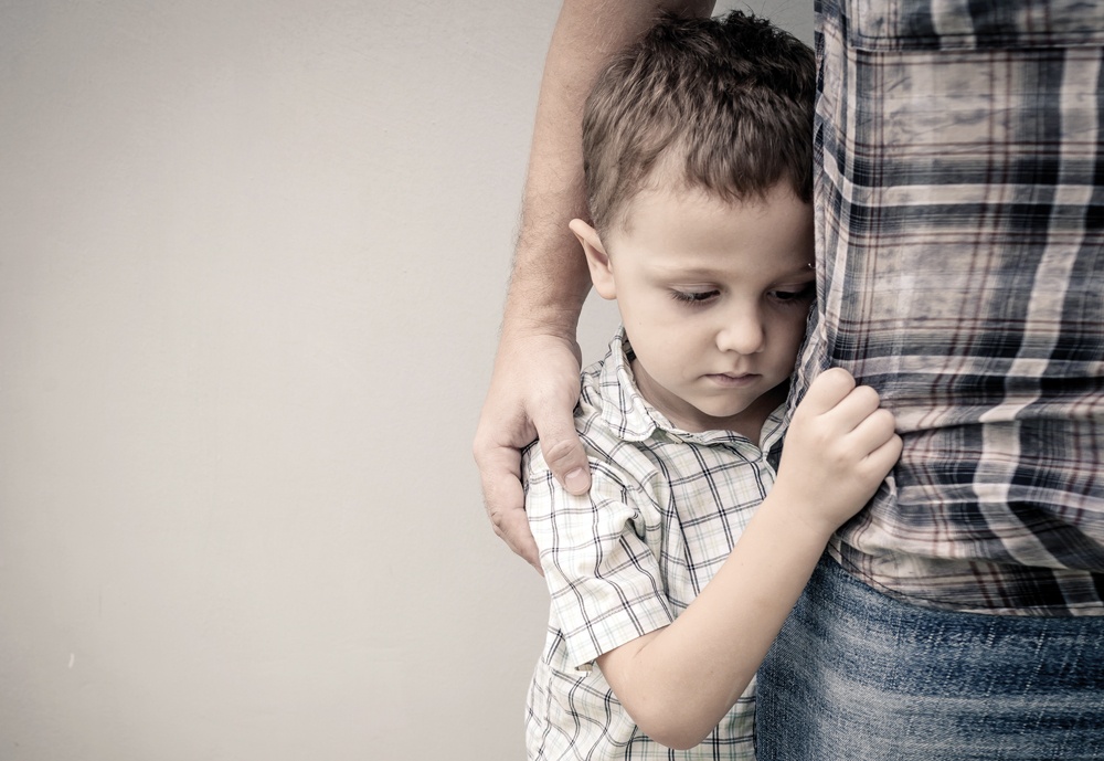 طفلي خجول... كيف أساعده؟