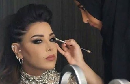 بالفيديو - أحلام تكشف عن سرّ نضارة بشرتها من السماء!