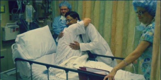 شاب يتبرع لخطيبته بكليته في يوم الحب.. إليكم القصة