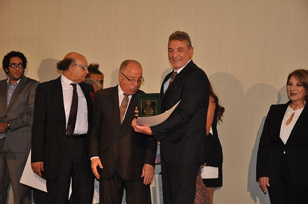 محمود حميدة اثناء تكريمه