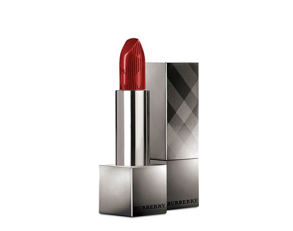 أناقة كلاسيكية Burberry Kisses Lipstick in Union Red no. 113
