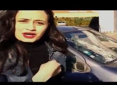 بالفيديو – شاهدوا ماذا فعلت فتاة اكتشفت خيانة حبيبها!