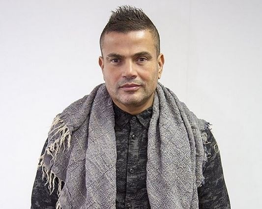 بالصورة - عمرو دياب يستعيد ذكرياته مع يونس شلبي