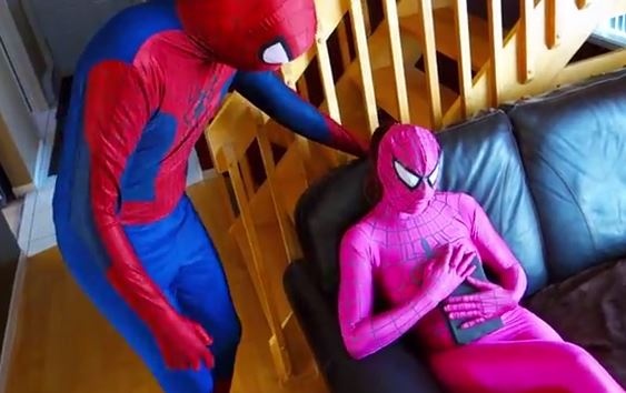 فيديو طريف - شاهدوا رد فعل 