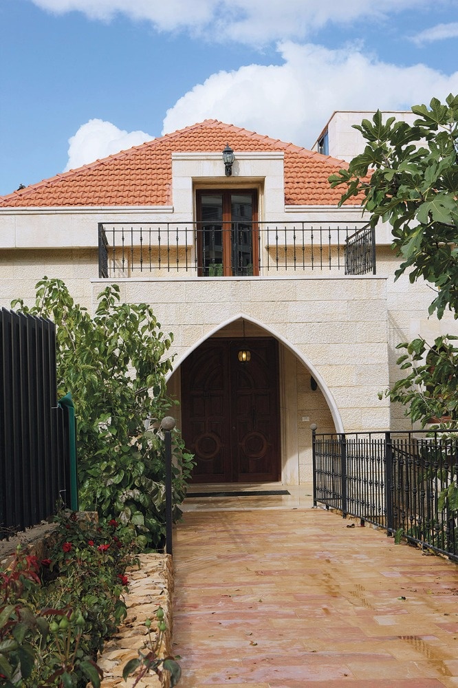 خطوط شرقية تبرز جماليّة هندسية حديثة