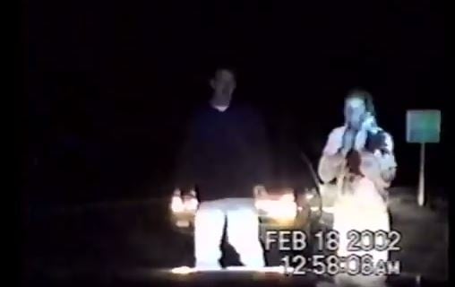 بالفيديو - أب يخرج من قبره ليرشد الشرطة وينقذ ابنه!