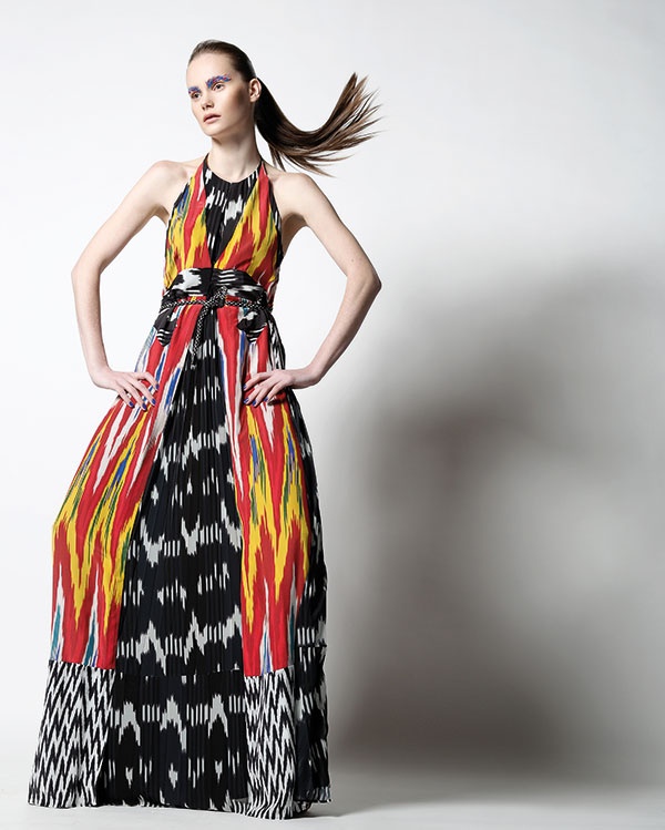 فستان من الحرير المطبع بنقوش قبلية من Altuzarra.