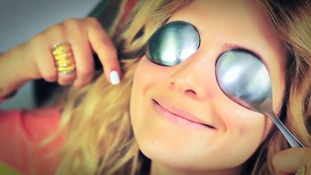 الملاعق الباردة للتخلص من انتفاخ العينين.. جربوها