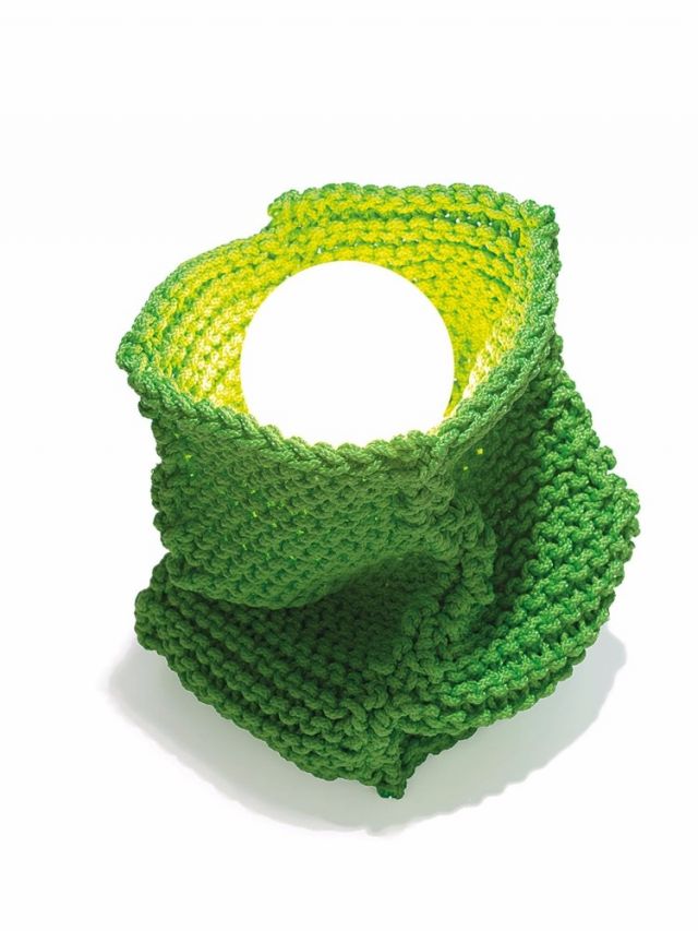 عنصر إضاءة بسيط مشبع بالطرافة